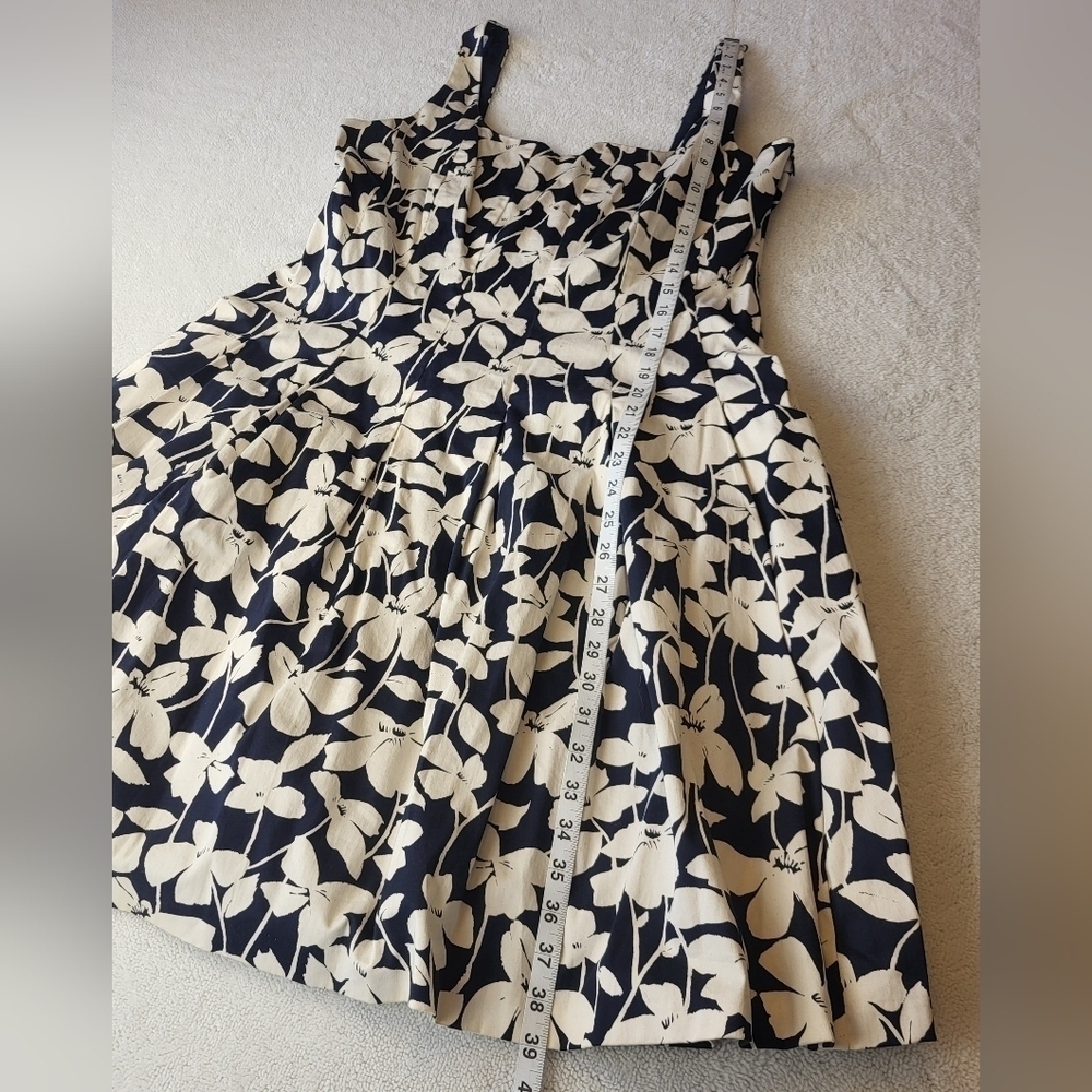 American Living Blue & White Floral Pleated Fit & Flare Women's Size 16 - Picture 6 of 9